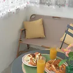Coquette Maison, Cote Chateau A En Alsace